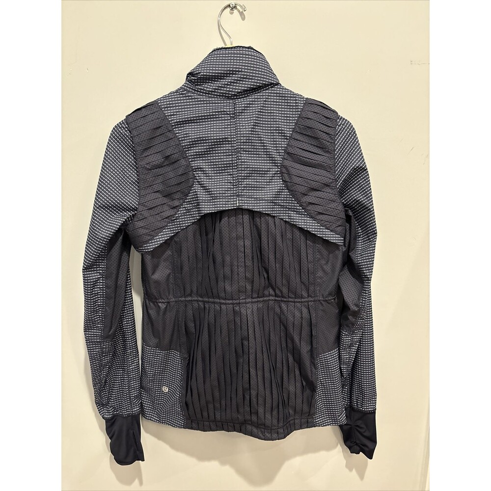Lululemon Vent It Out Jacket Double Dot Navy Blue Lullaby / Navy Blue Size 6 - Picture 8 of 14
